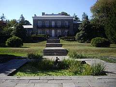 Bartow-Pell Mansion and Carriage House