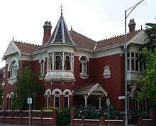 Federation style mansion in domain street south yarra.jpg
