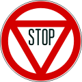 Italian traffic signs - old - stop.svg