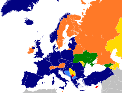 A map of Europe with countries in six different colors based on their affiliation with NATO.