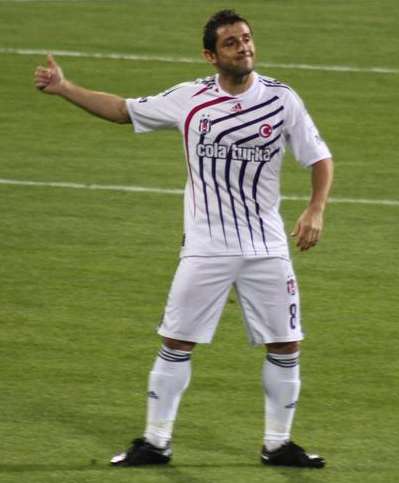 Nihat Kahveci was a key player as the top goalscorer as Real Sociedad finished second in the 2002–03 La Liga