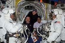Photo STS-121 crew.