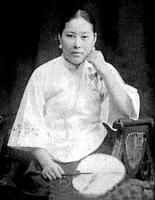 portrait photo of Shi Jianqiao