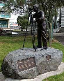 photo of the statue of Frederic Carrington, at Robe Street Lawn, New Plymouth